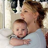 Britney Spears Antara Hamil dan Cerai